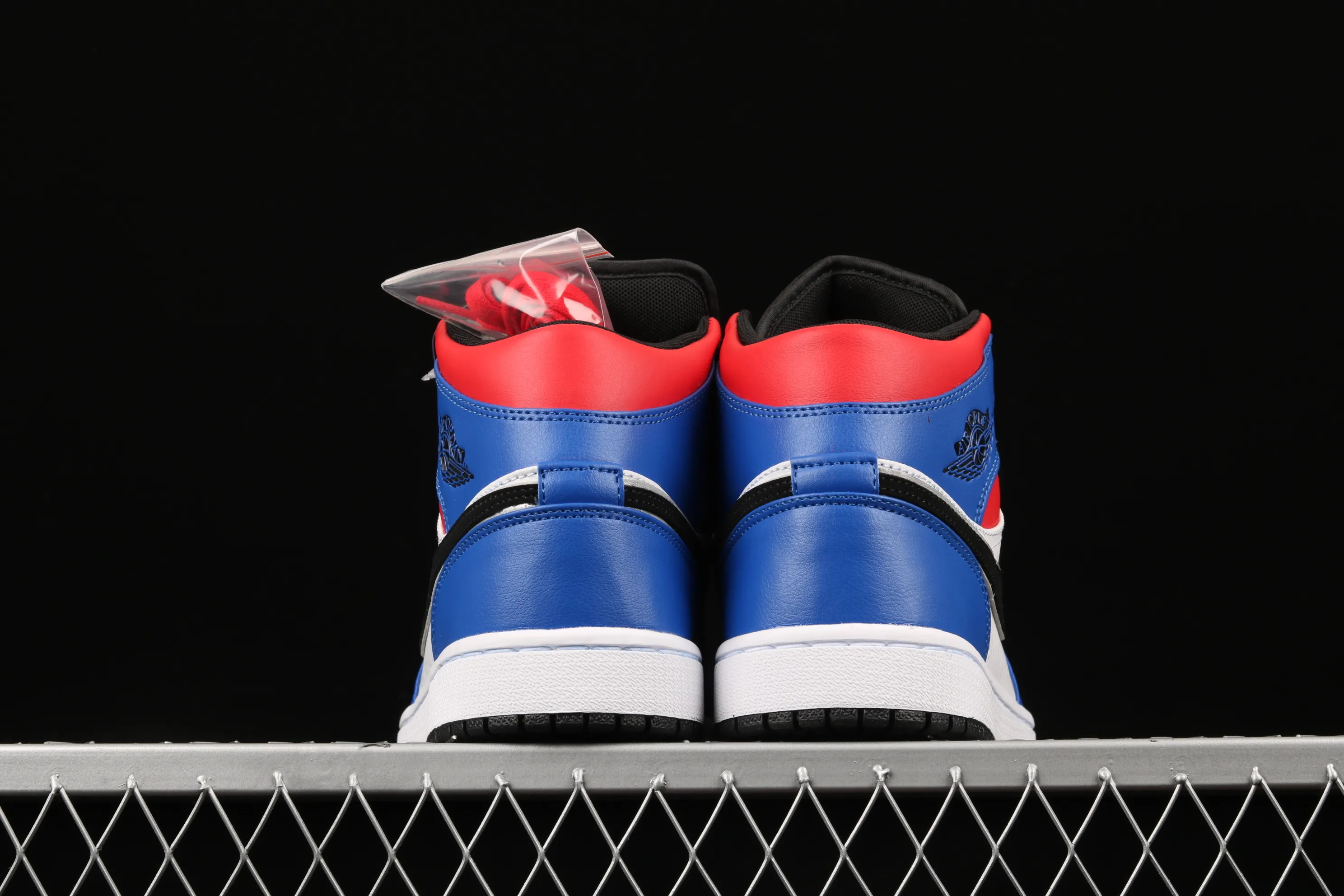 All categories Air Jordan Jordan series basketball shoes Air Jordan 1 Mid Air Jordan 1 Mid Top3 Mandarin duck stitching toe mid-top full toe layer genuine standard 554724-124